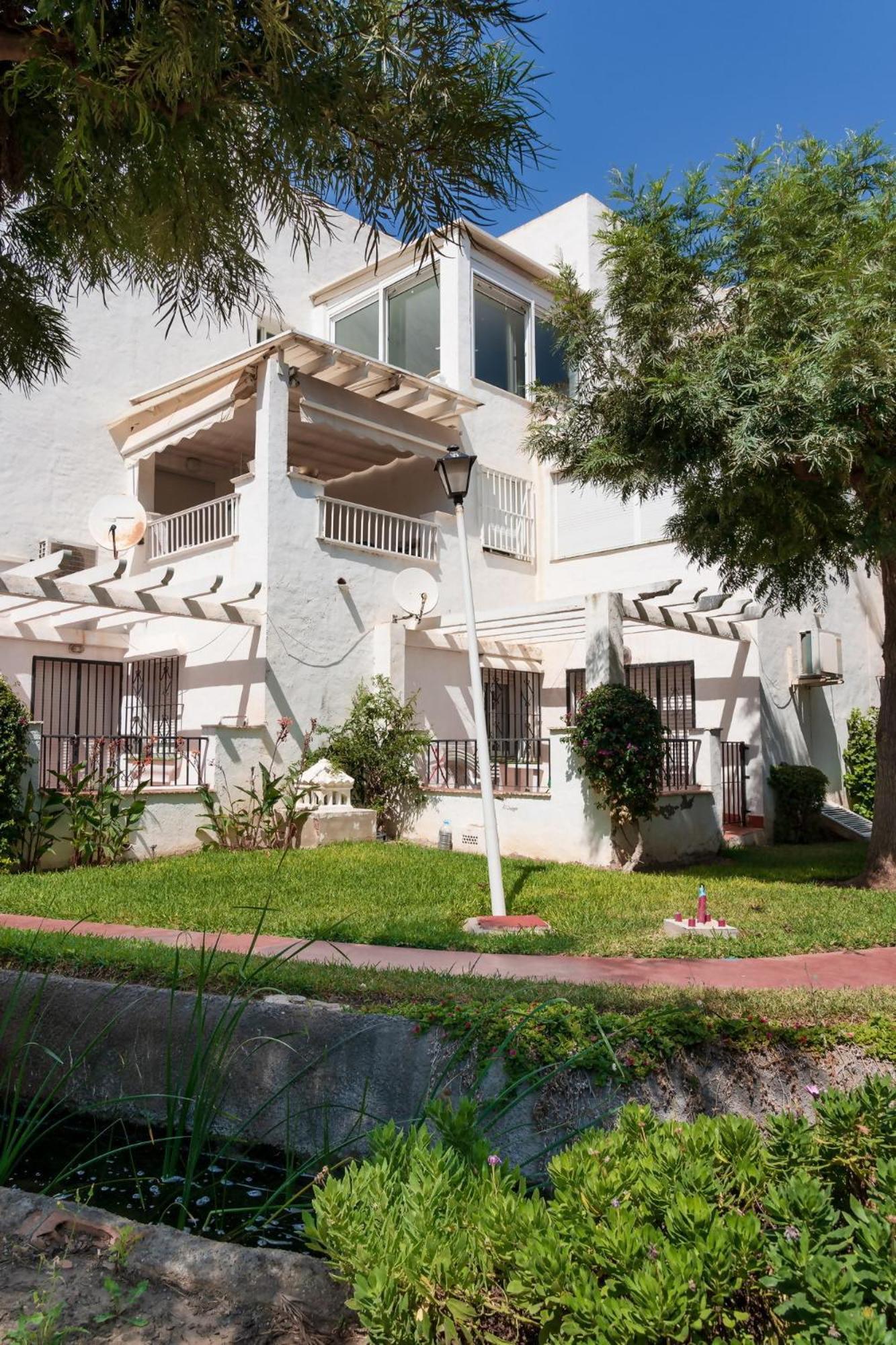 Moderno Apartamento Playa Laguna Torrox Exterior photo